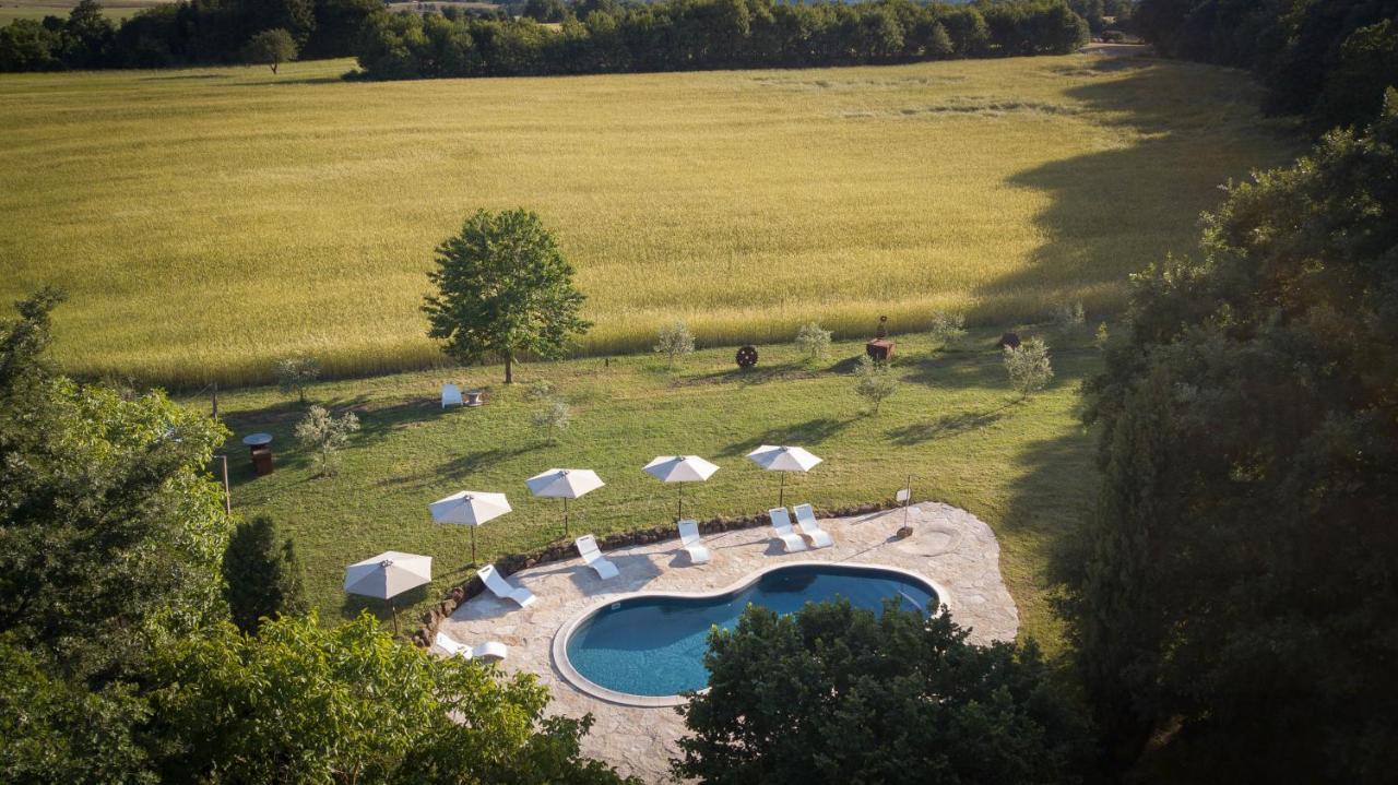 סוראנו Glamping In Toscana, Luxury Tents In Agriturismo Biologico מראה חיצוני תמונה