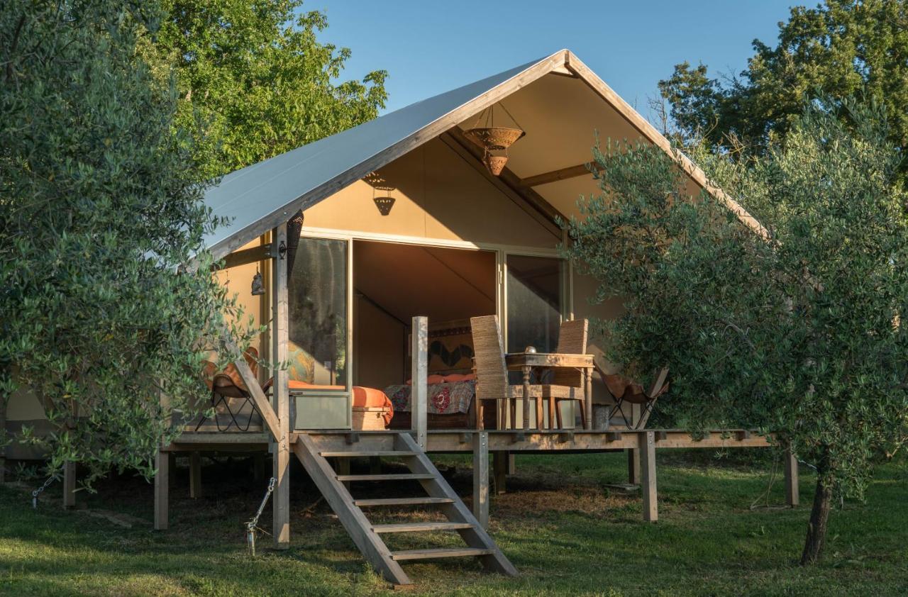 סוראנו Glamping In Toscana, Luxury Tents In Agriturismo Biologico מראה חיצוני תמונה