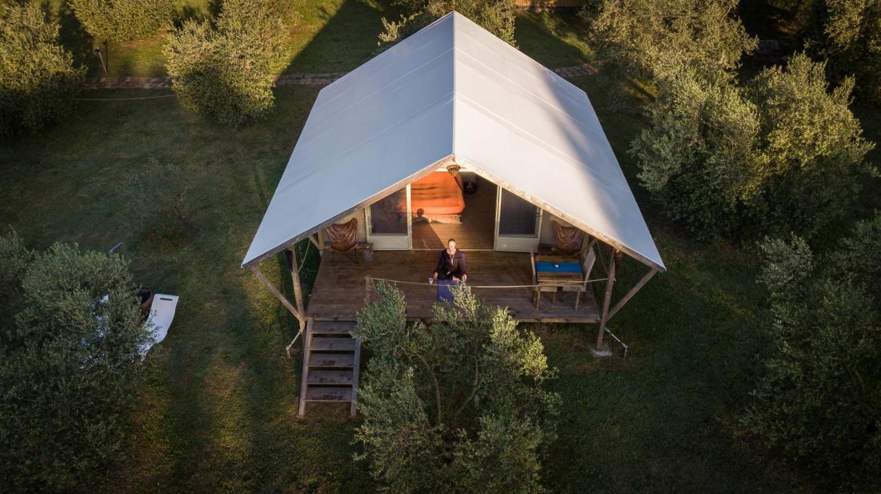 סוראנו Glamping In Toscana, Luxury Tents In Agriturismo Biologico מראה חיצוני תמונה